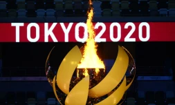 La flamme olympique lors de la cérémonue d'ouverture des Jeux olympiques de Tokyo le 23 juillet 2021 