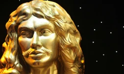 La Comédie-Française tient le haut du pavé aux Molières qui se tiennent lundi soir aux Folies Bergère, avec 12 nominations, dont 7 pour "Les Damnés" d'après Visconti, tandis qu'"Edmond", d'Alexis Michalik part grand favori pour le théâtre privé.