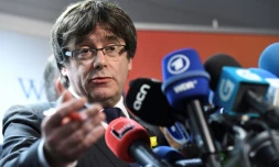 Le président catalan destitué Carles Puigdemont s'exprime lors d'une conférence de presse, le 22 décembre 2017 à Bruxelles