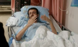 Le journaliste palestinien Mohammed al-Qiq à l'hÎpital d'Afula en Israël, le 5 février 2016