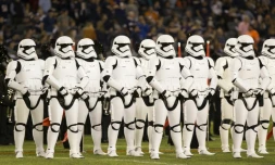 La nouvelle bande-annonce du prochain Star Wars a été présentée lundi soir Chicago à la mi-temps d'un match de football entre les Minnesota Vikings et les Chicago Bears