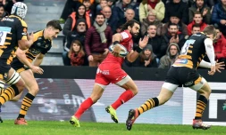 L'ailier de Toulouse Yoann Huget file à l'essai contre les Wasps en Coupe d'Europe, le 15 décembre 2018 au stade Ernest-Wallon à Toulouse