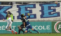 Le défenseur brésilien Doria inscrit le but de la victoire face à Lyon en Coupe de France, le 31 janvier 2017 au Vélodrome