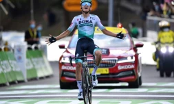 L'Allemand Lennard Kämna (Bora) vainqueur en solitaire de la 16e étape du Tour de France, entre La Tour-du-Pin et Villard-de-Lans, le 15 septembre 2020