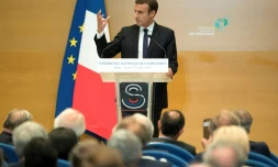 Emmanuel Macron devant  la Conférence nationale des territoires réunie au Sénat, le 17 juillet 2017 à Paris