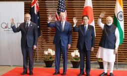 Le Premier australien Anthony Albanese (G), le président américain Joe Biden, le Premier ministre japonais Fumio Kishida et le Premier ministre indien Narendra Modi (D) avant le sommet du Quad à Tokyo le 24 mai 2022