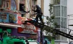 La police allemande évacue un immeuble squatté "Liebig 34" dans la banlieue est de Berlin, le 9 octobre 2020