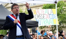 Le député et dirigeant de La France insoumise (LFI) Jean-Luc Melenchon, place de la République à Paris le 12 juillet 2017