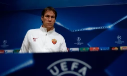 L'entraßneur de l'AS Rome Rudi Garcia en conférence de presse, le 23 novembre 2015 à Barcelone