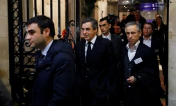 François Fillon à la sortie de l'EBG (Electronic Business Group) où il a participé à un débat le 31 janvier 2017 à Paris 