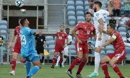 L'attaquant français Olivier Giroud ouvre la marque de la tête contre Gibraltar, le 16 juin 2023 à Faro (Portugal) 