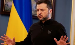 Le président ukrainien Volodymyr Zelensky s'exprime lors d'une conférence de presse le 19 février 2025 à Kiev