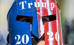 Un partisan de Donald Trump prĂšs de la Maison Blanche Ă Washington le 13 novembre 2020