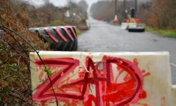 Une ancienne barricade de la ZAD de Notre-Dame-des-Landes, le 18 janvier 2018, prĂšs de Nantes