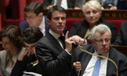 Manuel Valls lors des questions au gouvernement à l'Assemblée nationale le 15 novembre 2016 à Paris
