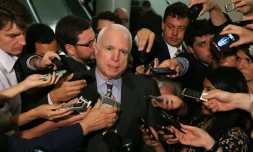 Photo d'archive du sénateur américain John McCain après une réunion à huis-clos au sujet de la Syrie au Capitol à Washington aux Etats-Unis, le 3 septembre 2013