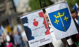 Des membres de Civitas lors d'une manifestation Ă Paris, le 10 mai 2015