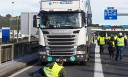 Blocage de la circulation par les gilets jaunes au Boulou le 22 décembre 2018