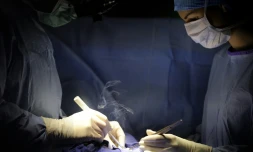 Une enquête préliminaire pour "homicide involontaire" a été ouverte par le parquet de Bourges (Cher) à la suite du décès d'un retraité lors d'une intervention bénigne à la prostate pratiquée, selon sa famille, par un chirurgien-urologue aux méthodes brutales