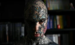 Sylvain Hélaine, homme le plus tatoué de France et instituteur, à son domicile de Palaiseau le 22 septembre 2020