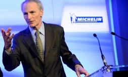 Le président du groupe Michelin, Jean-Dominique Senard, lors d'une conférence de presse, à Paris, le 16 février 2016