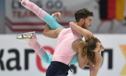 Les danseurs français Gabriella Papadakis et Guillaume Cizeron lors de la danse rythmique à l'Euro de patinage artistique, le 23 janvier 2020 à Graz