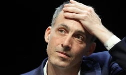 Raphaël Glucksmann participe à un débat à Montrouge, au sud de Paris, le 22 juin 2026