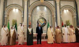 Le président américain Donald Trump rencontre les dirigeants des pétromonarchies du Golfe à Ryad, le 21 mai 2017
