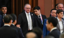 Le Premier ministre australien Anthony Albanese (au centre), le 5 novembre 2023 à Shanghai
