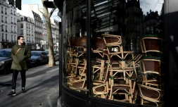 Le secteur du tourisme, cafés, bars et restaurants fermés depuis mi-mars attend avec impatience les modalités de réouverture de ses établissements le 2 juin dans les zones "vertes"