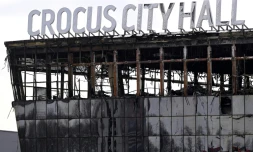 Le Crocus City Hall incendié, aprÚs un attentat, le 26 mars 2024 à Krasnogorsk, dans la banlieue de Moscou