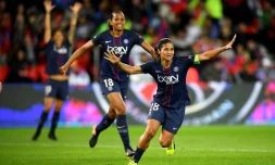 La joie de Shirley Cruz après un but pour le PSG face au Bayern Munich, le 29 mars 2017 au Parc des Princes