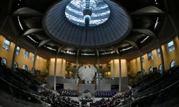 Les députés allemands au Bundestag pour voter sur le déploiement de soldats et d'avions en soutien à la France dans la lutte contre l'EI, le 4 décembre 2015 à Berlin