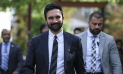 Le candidat démocrate à l'élection municipale à New York Zohran Mamdani se rend à une conférence de presse à New York, le 26 septepmbre 2025.