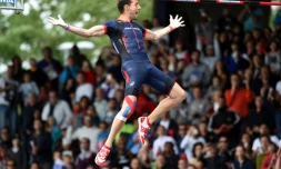 Le perchiste Renaud Lavillenie lors d'une compétition à Lille, le 25 juin 2017