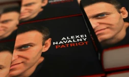 Des exemplaires des mémoires posthumes de l'opposant russe Alexeï Navalny dans une librairie de Londres, le 22 octobre 2024
