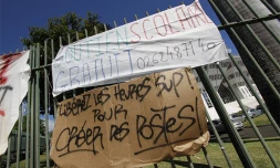 Rassemblement à la Région des enseignants mutés en métropole