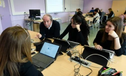 Les élèves de Première ES lors d'une "classe inversée" le 22 avril 2016 à Metz
