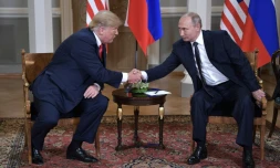 Poignée de main entre Donald Trump et Vladimir Poutine le 16 juillet 2018 à Helsinki