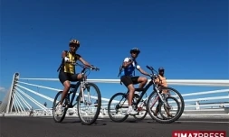 À vélo sur la route des Tamarins