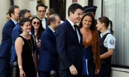 L'ancien porte-parole du gouvernement Benjamin Griveaux (D), arrive au siÚge de La République en marche (LREM), à Paris, le 9 juillet 2019