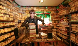 Chris Francis dans son atelier de Los Angeles, en Californie, le 21 octobre 2025