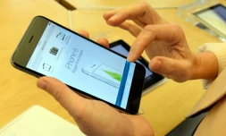 Apple confirme que les ventes de l'iPhone, qui tirent sa croissance depuis des années, devraient reculer ce trimestre, une première depuis le lancement du produit en 2007