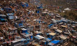 Des maisons de fortune détruites ou endommagées par le cyclone Chido dans le bidonville de Kawéni, à Mamoudzou, le 20 décembre 2024