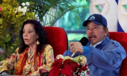 Photo transmise par la présidence nicaraguayenne et qui montre le président Daniel Ortega, aux côtés de son épouse, le 07 novembre 2021 