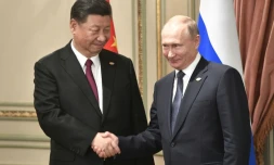 Les présidents chinois Xi Jinping et russe Vladimir Poutine lors d'une rencontre bilatérale en marge d'un sommet du G20 à Buenos Aires, le 30 novembre 2018