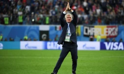 Le sélectionneur Didier Deschamps célèbre la victoire de la France en demi-finale, à Saint-Pétersbourg, le 10 juillet 2018