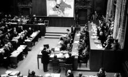 La salle d'audience du Tribunal de Nurember en novembre 1945