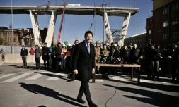 Le Premier ministre italien Giuseppe Conte à Gênes sur le site du pont effondré le 8 février 2019