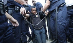 Lundi 17 mai 2010 -
Les profs s'enchaînent au rectorat
